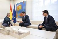 Coronavirus.- Sanidad pide a las CCAA que dispongan del doble de camas de UCI para iniciar la desescalada