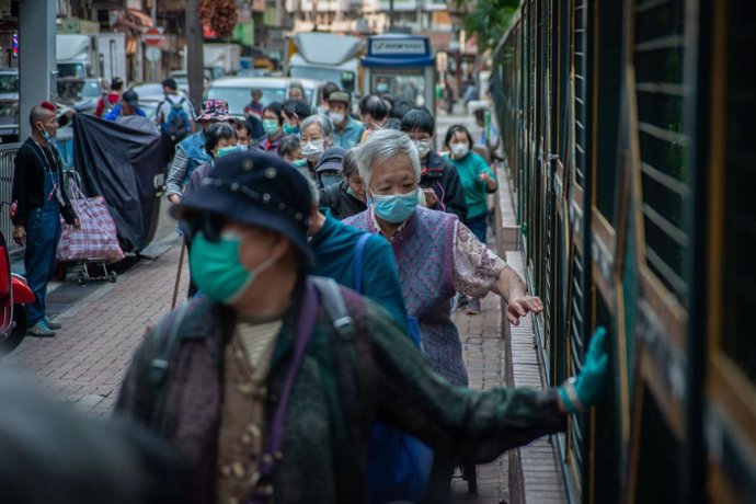 China.- Hong Kong procesará a los activistas detenidos mientras las protestas vu