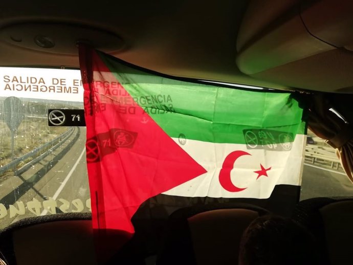 Bandera de la RASD saharaui