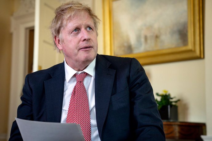 Coronavirus.- Boris Johnson retoma el trabajo este lunes tras superar el coronav