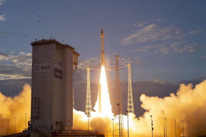 Lanzador espacial Vega de la Estación Espacial Europea (ESA)