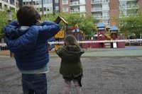 Simón afirma que algunos comportamientos en el paseo de niños y padres generan "cierta preocupación"
