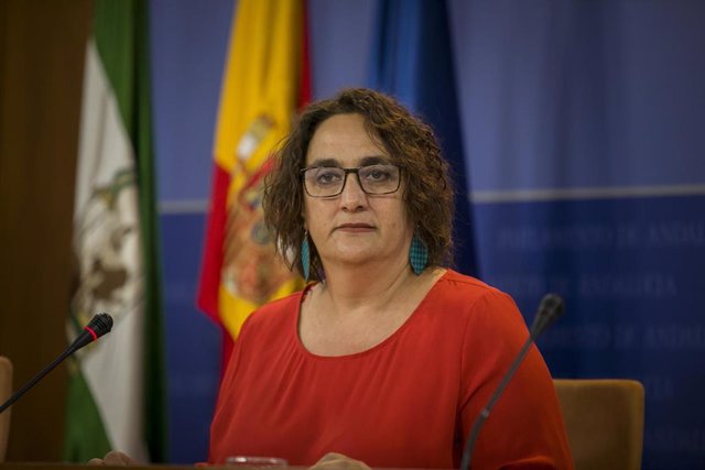 Rueda de Prensa de la portavoz adjunta del Grupo Parlamentario Adelante Andalucía, Ángela Aguilera. En el Parlamento de Andalucía, Sevilla (Andalucía, España) a 16 de octubre de 2019.