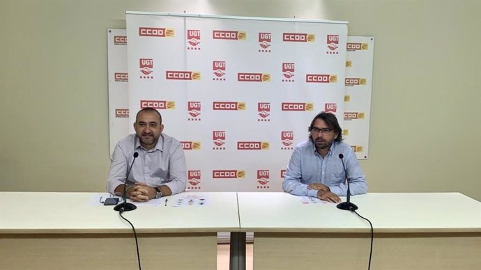 Els secretaris generals de CC.OO. I UGT de Catalunya, Javier Pacheco i Camil Ros, aquest dilluns