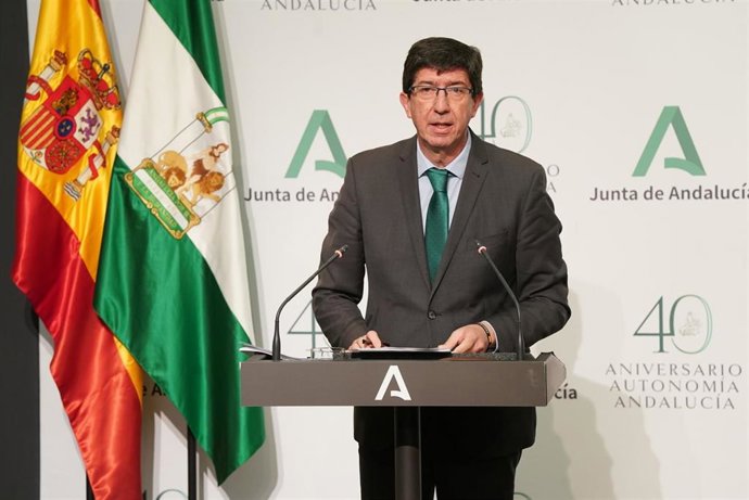 El vicepresidente de la Junta de Andalucía y consejero de Turismo, Regeneración, Justicia y Administración Local, Juan Marín, en rueda de prensa.