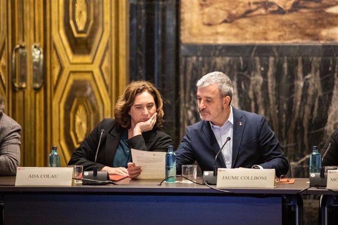 L'alcaldessa de Barcelona, Ada Colau i el primer tinent d'alcalde de Barcelona, Jaume Collboni, durant la reunió amb agents econmics després de la cancellació del Mobile World Congress, a Barcelona (Catalunya / Espanya), a 14 de febrer de 2020.