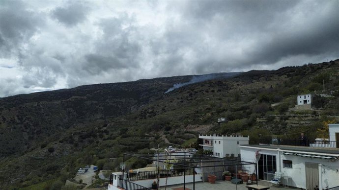 Incendio forestal en Cáñar