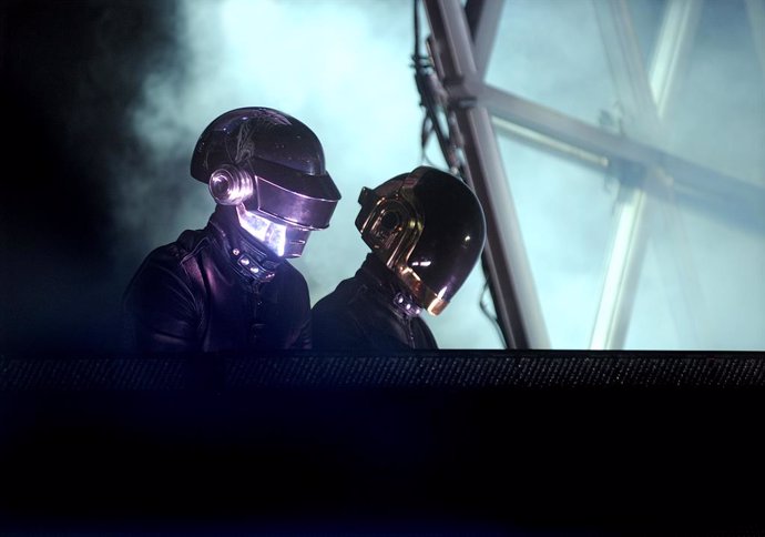 El dúo francés Daft Punk durante un concierto