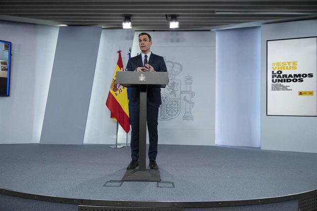 Comparecencia del presidente del Gobierno, Pedro Sánchez, donde ha anunciado que a partir del 2 de mayo se podrá salir para hacer deporte de forma individual y a dar paseos con las personas con las que convivamos si "la evolución de la epidemia es favorab