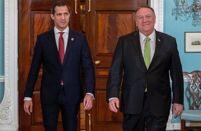 El autoproclamado "presidente encargado" de Venezuela, Juan Guaidó, y el secretario de Estado de Estados Unidos, Mike Pompeo, en Washington (Imagen de archivo)