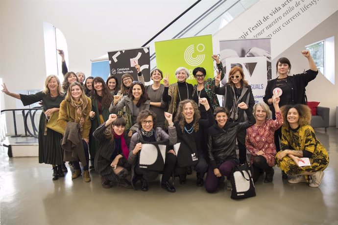 Integrants de l'entitat Dons Visuals, que promou el lideratge de les dones en el sector audiovisual