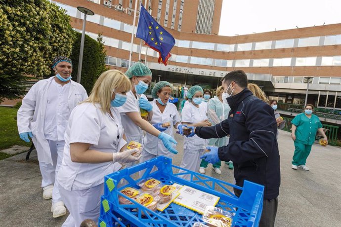 Donación de Donuts Bimbo