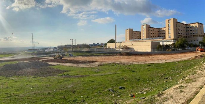 Al fondo, el Hospital de Osuna