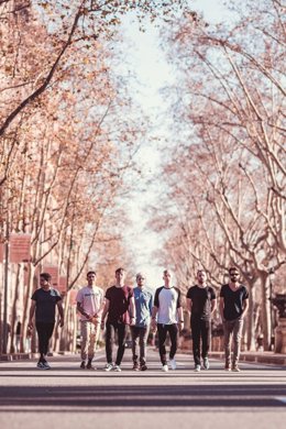 Los miembros de Arc de Triomf que han grabado una "versión confinada" de uno de sus temas musicales.