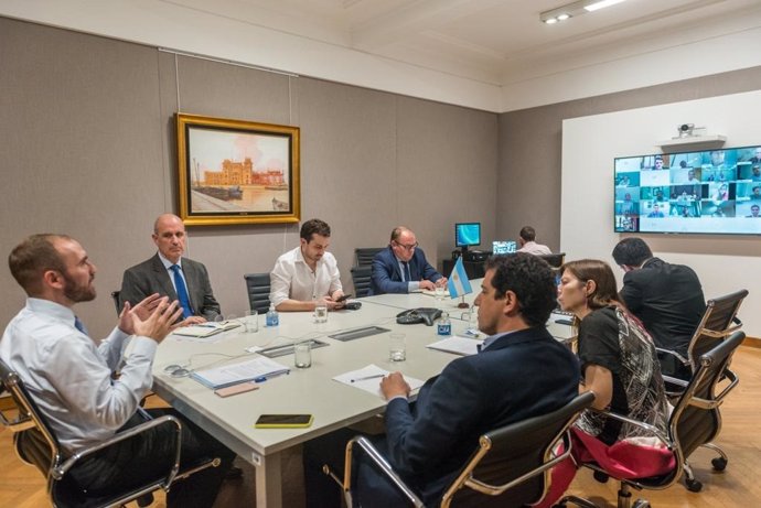El ministro de Economía de Argentina, Martín Guzmán, en una reunión del Consejo Federal de Responsabilidad Fiscal