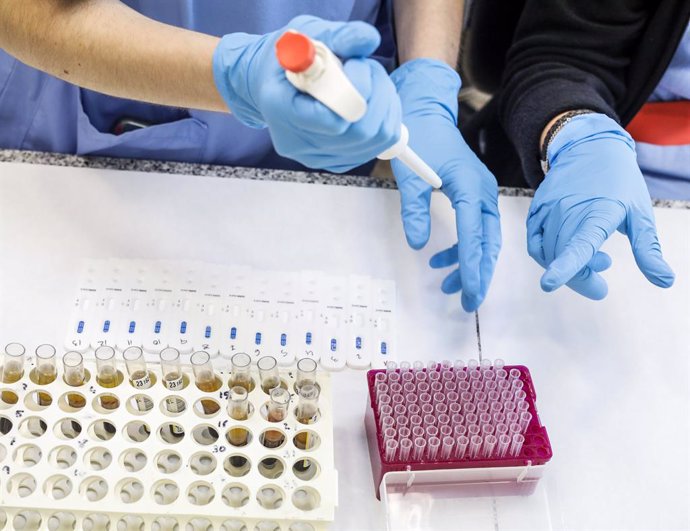 Coronavirus.- Bruselas da pautas para mantener la seguridad de los ensayos clíni
