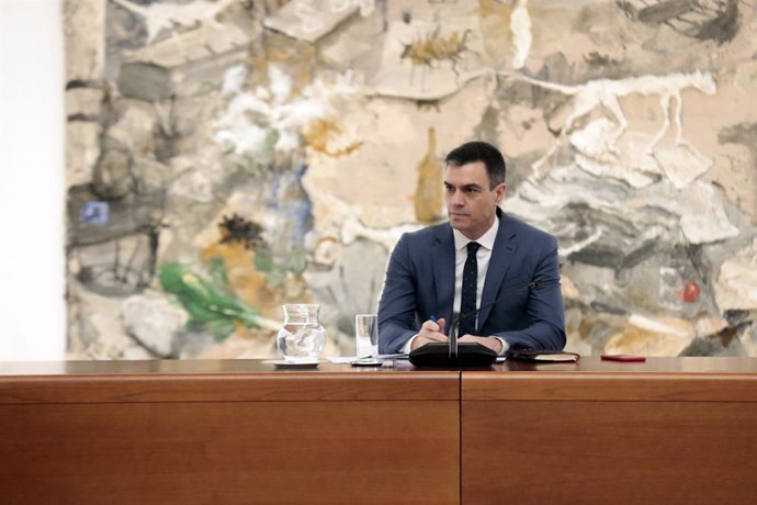 El president del Govern, Pedro Sánchez, presideix la reunió del Comit Tcnic de Gestió del Covid-19, en el Palau de la Moncloa, a Madrid (Espanya) a 27 d'abril de 2020.