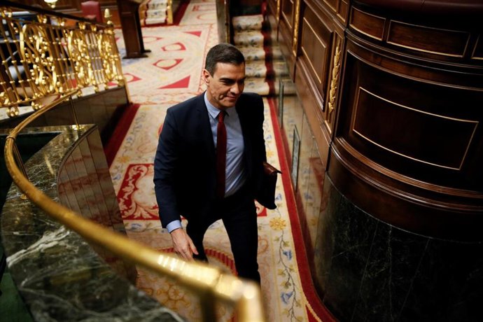 El presidente del Gobierno, Pedro Sánchez, en el hemiciclo del Congreso de los Diputados.