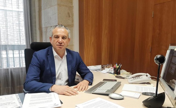 El diputado de Turismo, Nicanor Sen, en el vídeo emitido a los medios de comunicación en los que reclama a la Junta aumentar las ayudas al turismo.