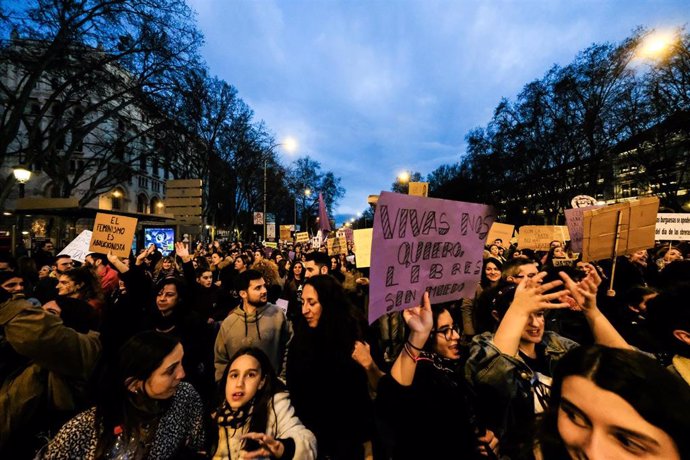 Manifestación del 8M Día Internacional de la Mujer) en Madrid a 8 de marzo de 2020