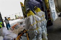 Sindicatos exigen a la Comunidad de Madrid que abone una 'paga Covid' extraordinaria a los sanitarios por su labor