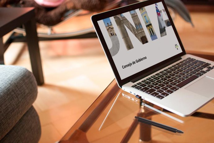 La UNIA ha celebrado este miércoles Consejo de Gobierno, que ha decidido el incremento de las becas del curso 2020-21. 