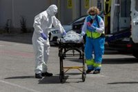 Madrid deja sin efecto desde hoy la orden que restringía permisos y excendencias de personal sanitario