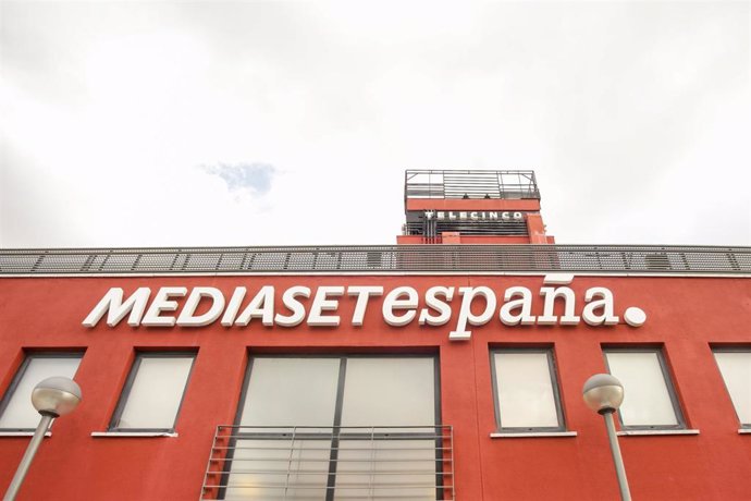 Cartel de Mediaset España en la Sede de Telecinco, en Madrid (España) a 5 de marzo de 2020.