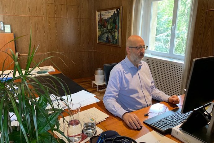 El Gobierno foral ha adquirido 12.500 mascarillas FPP2 y 40.660 pares de guantes de nitrilo. 