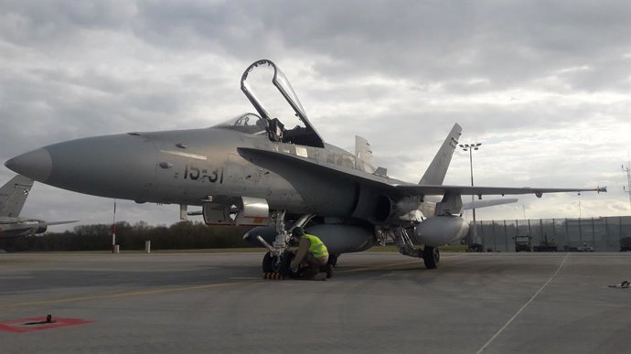 Avión F-18 del Ejército del Aire en Lituania en la misión de Policía Aérea del Báltico