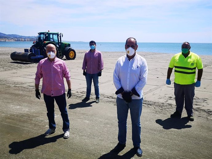 Np Playas Pone En Marcha Un Mecanismo Innovador Para Delimitar Los Espacios En Las Playas De Vélez Málaga