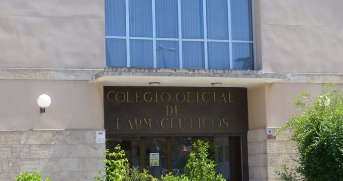 Fachada Colegio de Farmacéuticos de Ciudad Real.