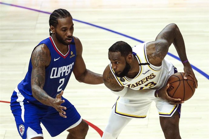 LeBron James y Kawhi Leonard