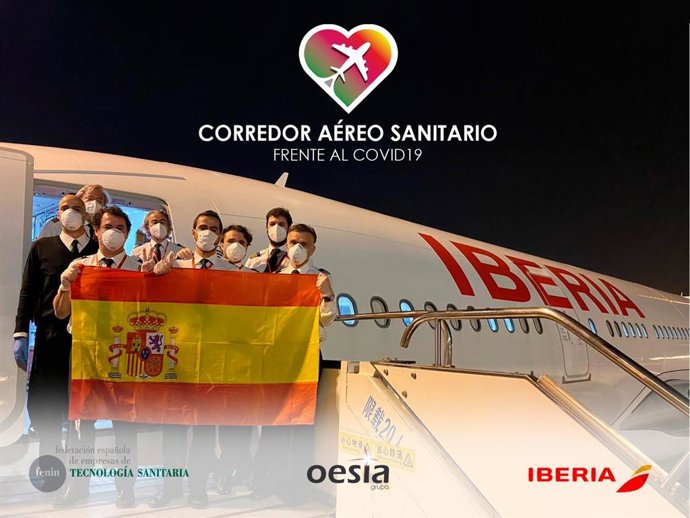 Personal de Iberia que colabora en el corredor aéreo sanitario.