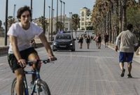 València registra diez denuncias en la primera mañana de paseos y deporte
