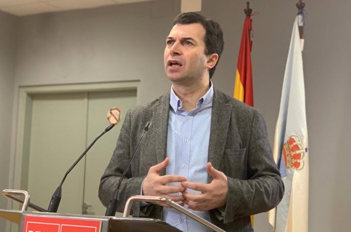El secretario xeral del PSdeG, Gonzalo Caballero, en rueda de prensa