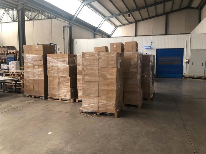 Cargamento de mascarillas que se reparten este lunes