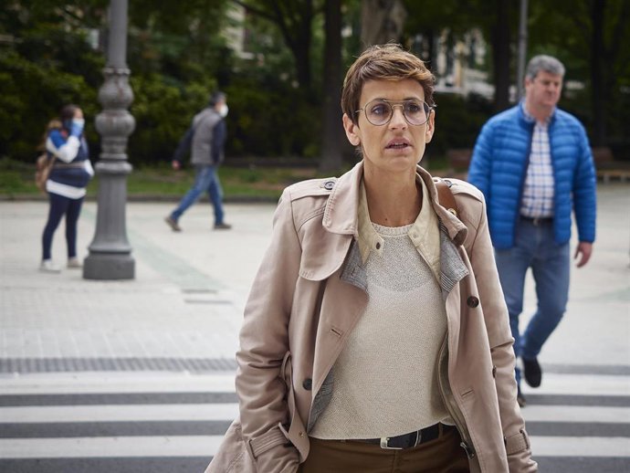 La presidenta del gobierno de Navarra, Maria Chivite, se dirige al parlamento de Navarra para participar en el pleno sobre medidas complementarias ante el coronavirus, en Pamplona / Navarra (España), a 30 de abril de 2020.