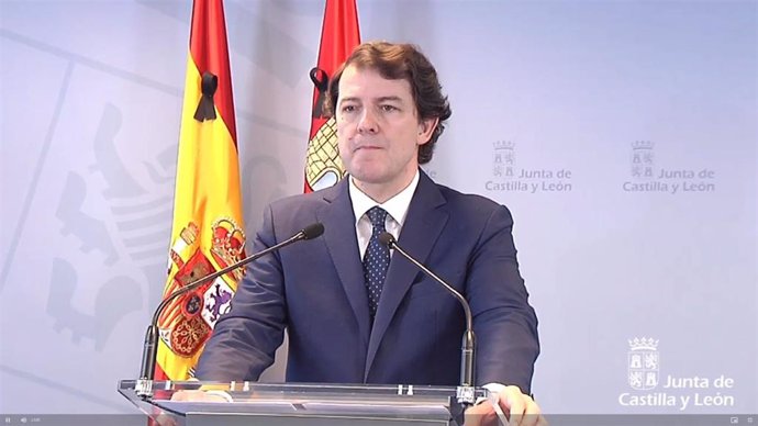 El presidente de la Junta de Castilla y León, Alfonso Fernández Mañueco, comparece en rueda de prensa tras la conferencia de presidentes por videoconferencia.