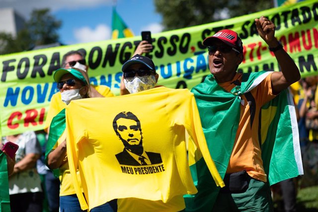 Brasil.- Bolsonaro advierte de que "ha llegado al límite" y apela a las Fuerzas 