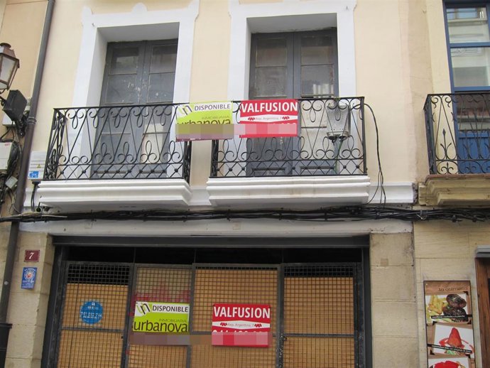 Se alquila/ Se vende