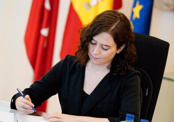 La presidenta de la Comunidad de Madrid, Isabel Díaz Ayuso, durante una reunión mantenida de forma telemática con los presidentes autonómicos, en Madrid (España) a 3 de mayo de 2020.