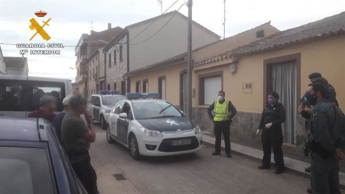Tres ciudadanos, denunciado por saltarse el confinamiento e intentar ocupar una vivienda deshabitada en La Rioja