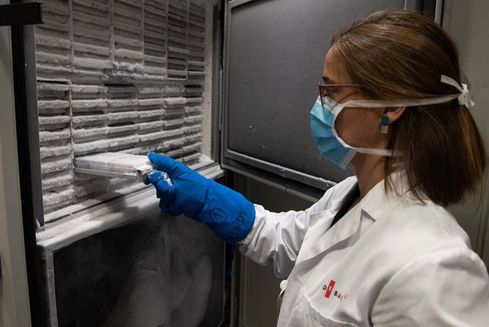 L'Hospital Clínic i l'Idibaps recullen mostres de pacients amb coronavirus