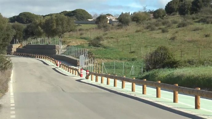 Carretera en San Roque al Pinar del Rey