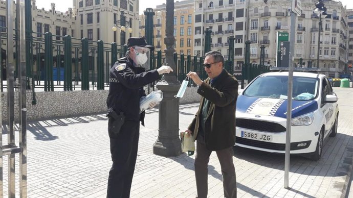 Distribución de mascarillas en Valencia