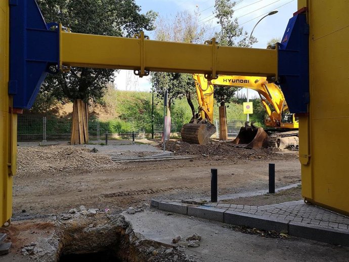 Obras del nuevo colector de aguas de Emasesa en Ronda Tejares