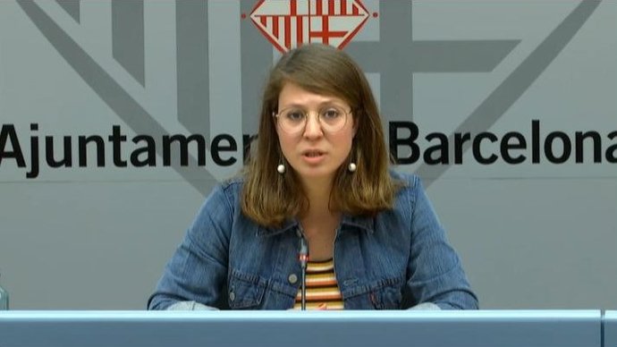 La segunda teniente de alcalde de Barcelona, Janet Sanz, en rueda de prensa telemática