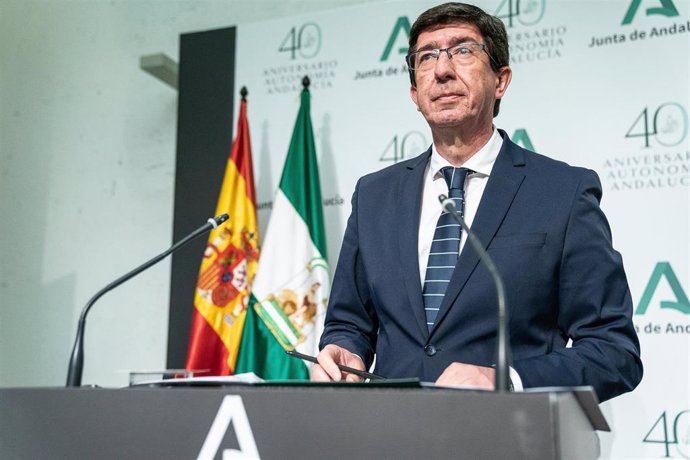 El vicepresidente de la Junta de Andalucía y consejero de Turismo, Regeneración, Justicia y Administración Local, Juan Marín, en rueda de prensa.