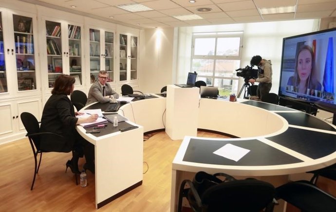 El vicepresidente de la Xunta, Alfonso Rueda, y la secretaria xeral de Igualade, Susana López Abella, participan en la conferencia sectorial de igualdad